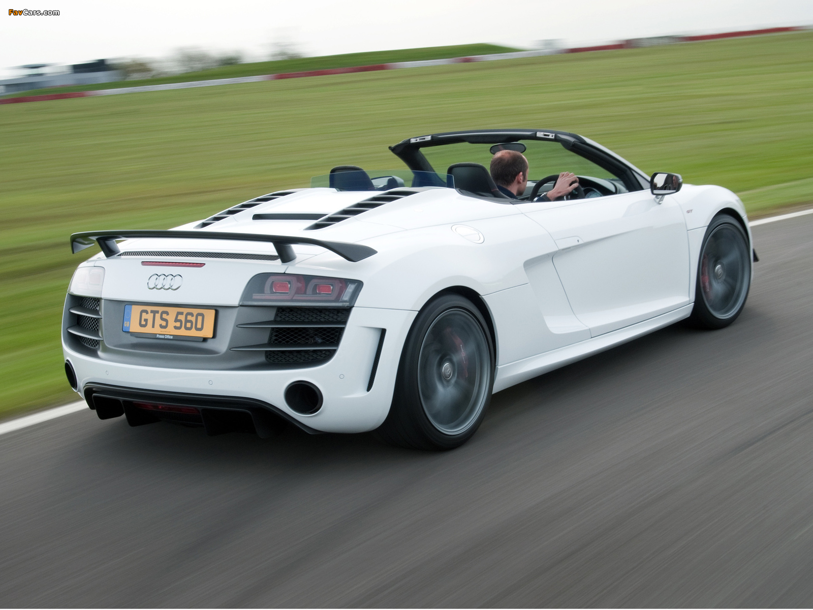 Pictures of Audi R8 GT Spyder UK-spec 2011–12 (1600 x 1200)