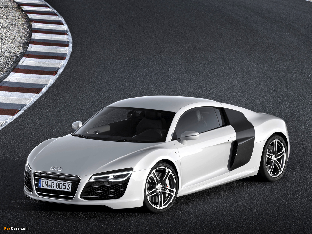 Pictures of Audi R8 V10 2012 (1280 x 960)