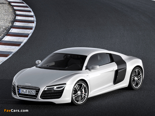 Pictures of Audi R8 V10 2012 (640 x 480)