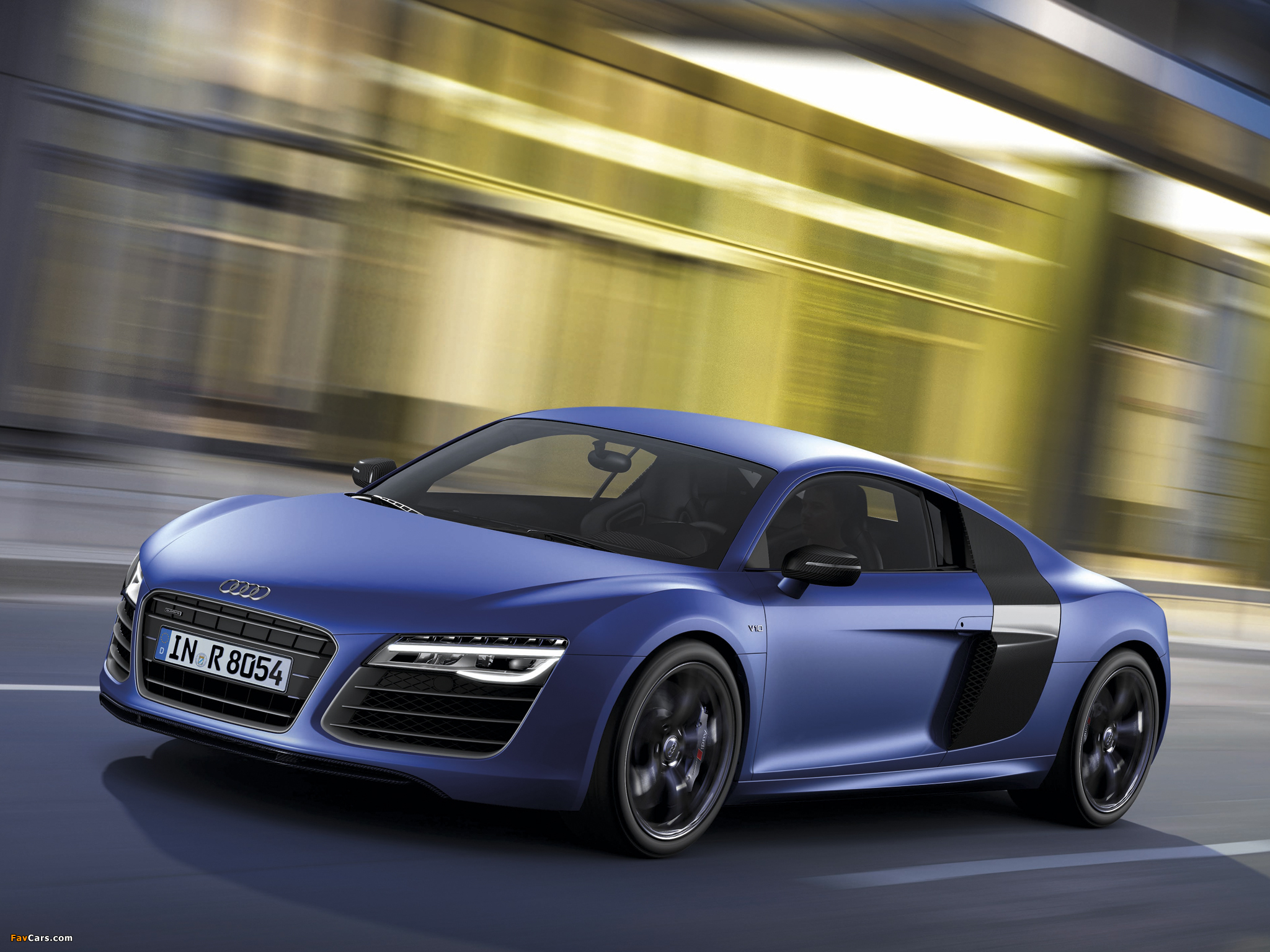 Pictures of Audi R8 V10 Plus 2012 (2048 x 1536)