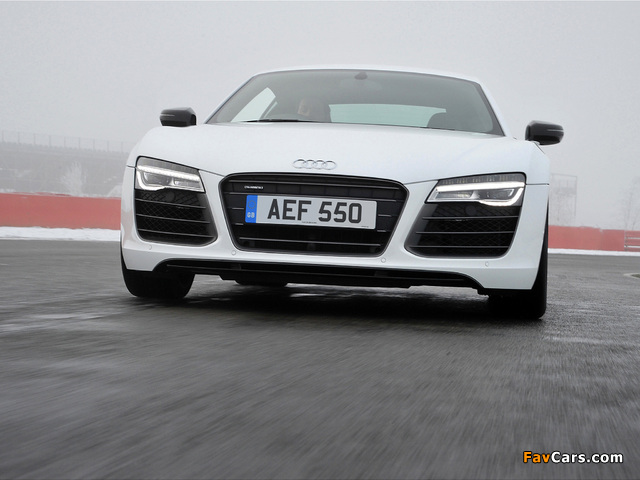 Pictures of Audi R8 V10 Plus UK-spec 2013 (640 x 480)