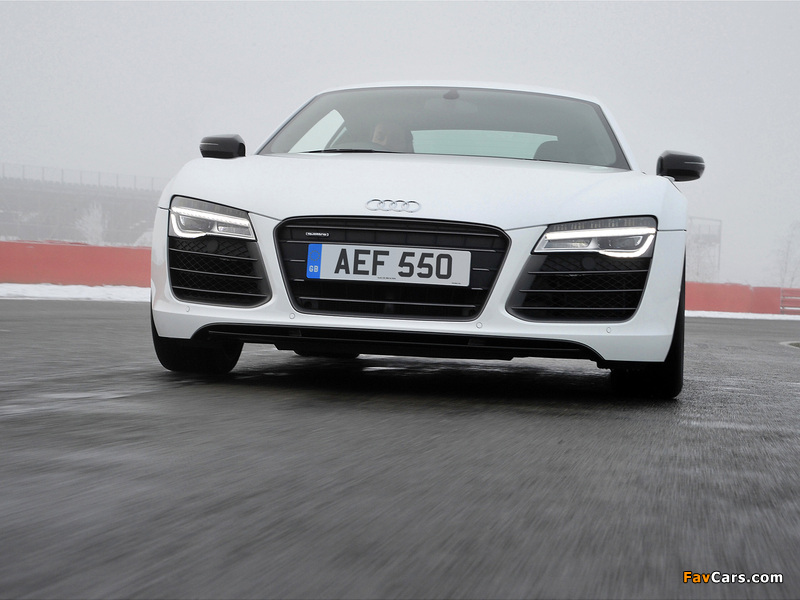 Pictures of Audi R8 V10 Plus UK-spec 2013 (800 x 600)