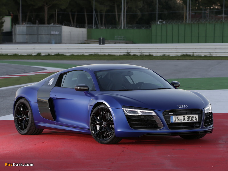 Audi R8 V10 Plus 2012 wallpapers (800 x 600)