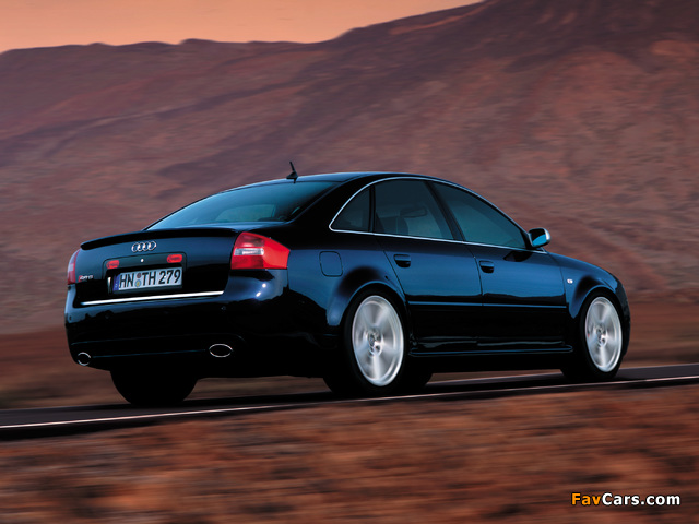 Images of Audi RS 6 Sedan (4B,C5) 2002–04 (640 x 480)