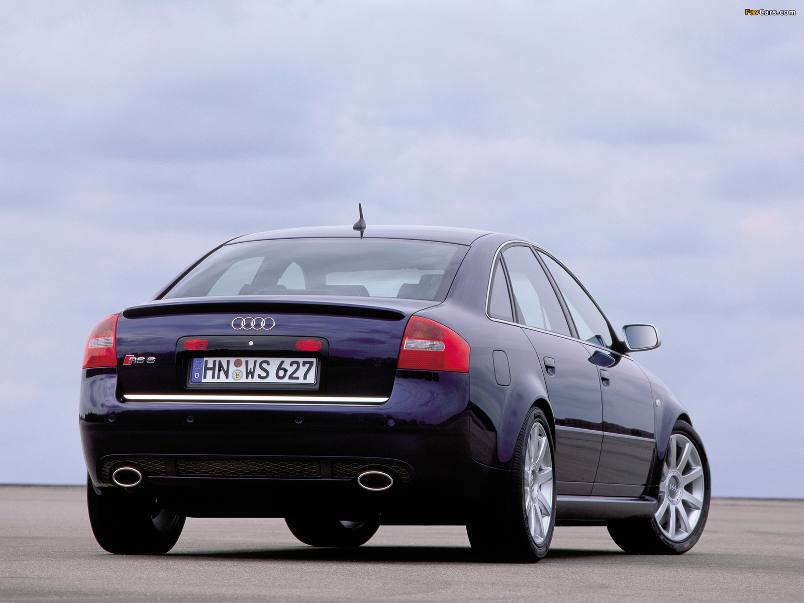 Images of Audi RS 6 Sedan (4B,C5) 2002–04 (1600 x 1200)