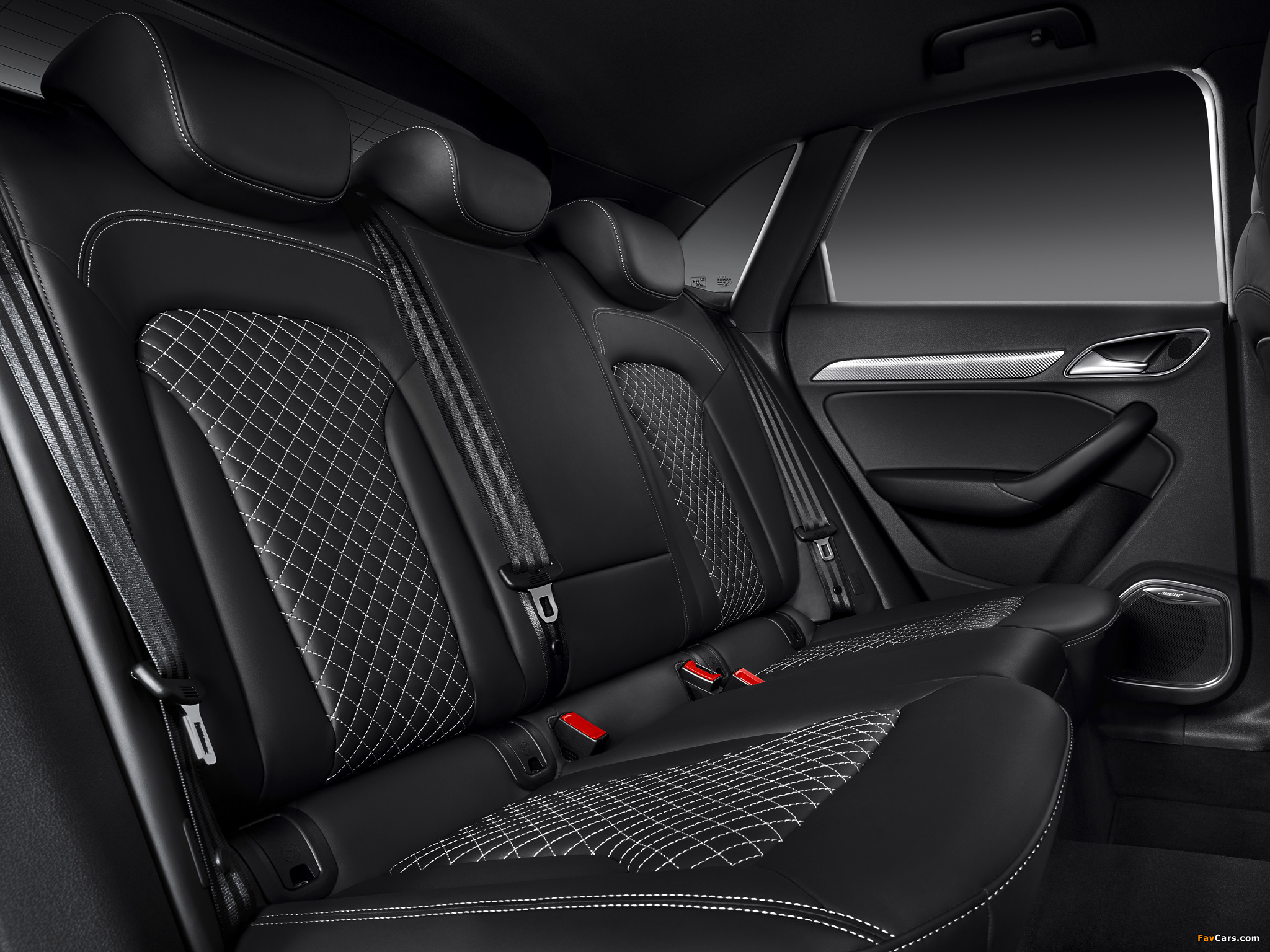 Audi RS Q3 2013 images (2048 x 1536)