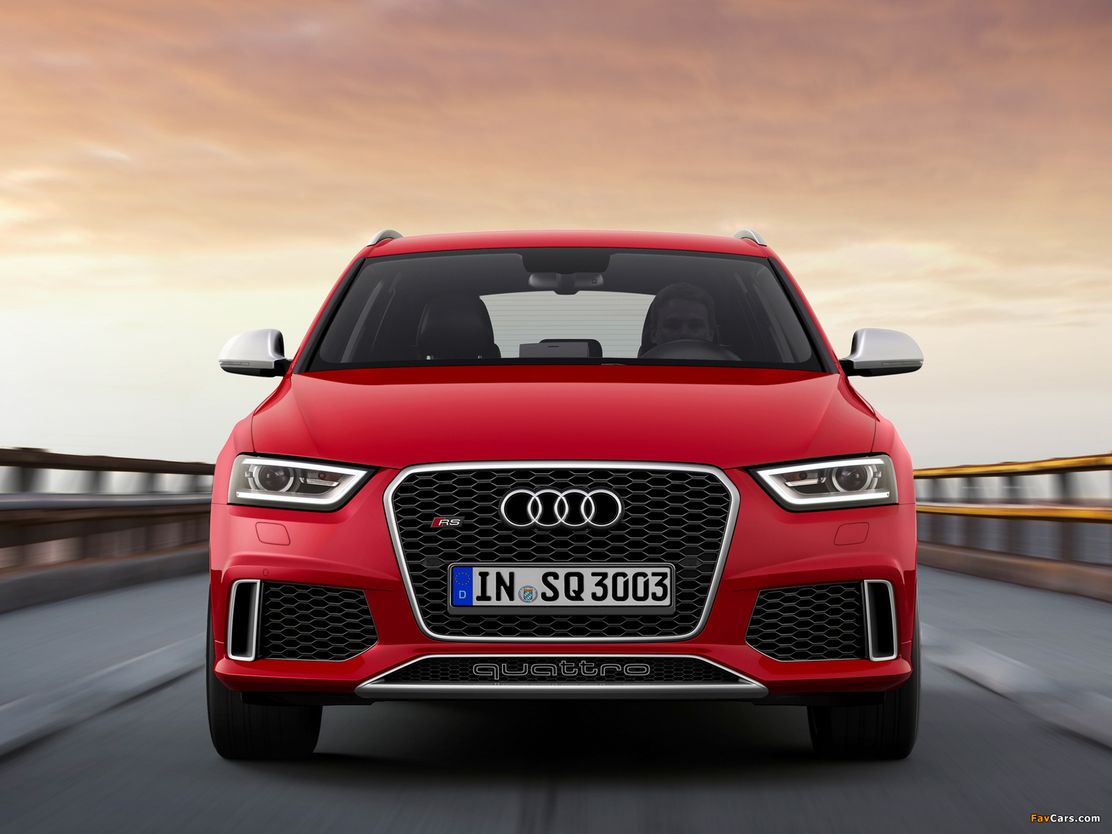 Audi RS Q3 2013 wallpapers (1600 x 1200)