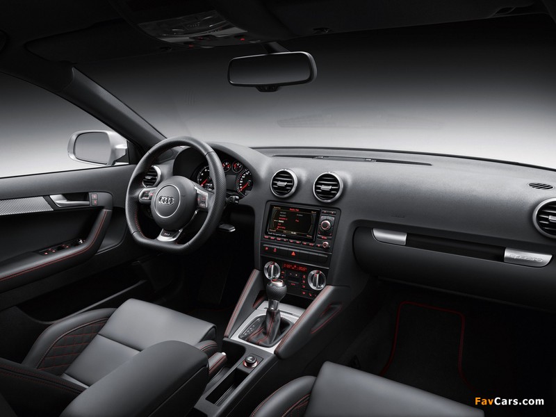 Audi RS3 Sportback (8PA) 2010 images (800 x 600)