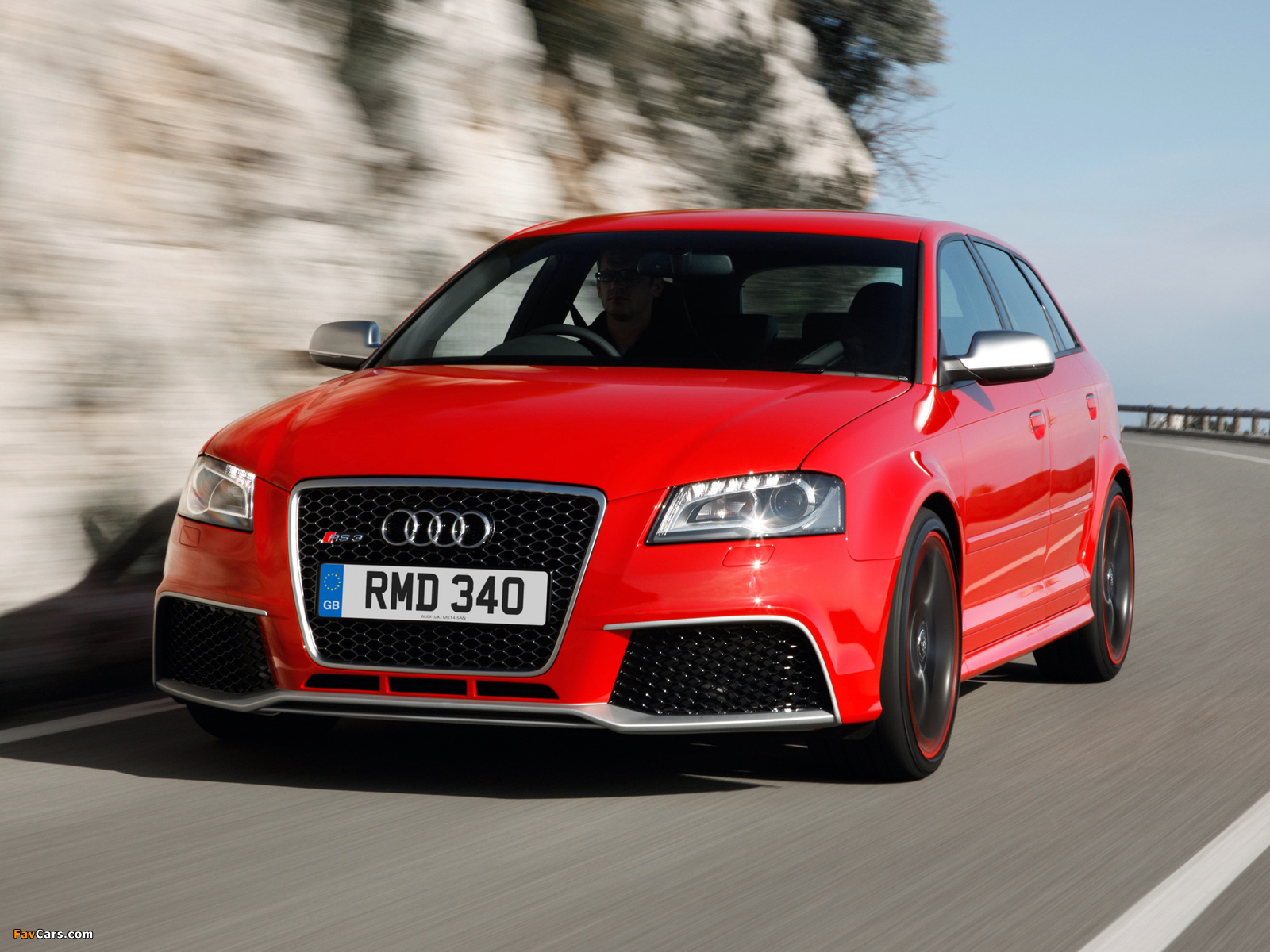 Audi RS3 Sportback UK-spec (8PA) 2010 photos (1600 x 1200)