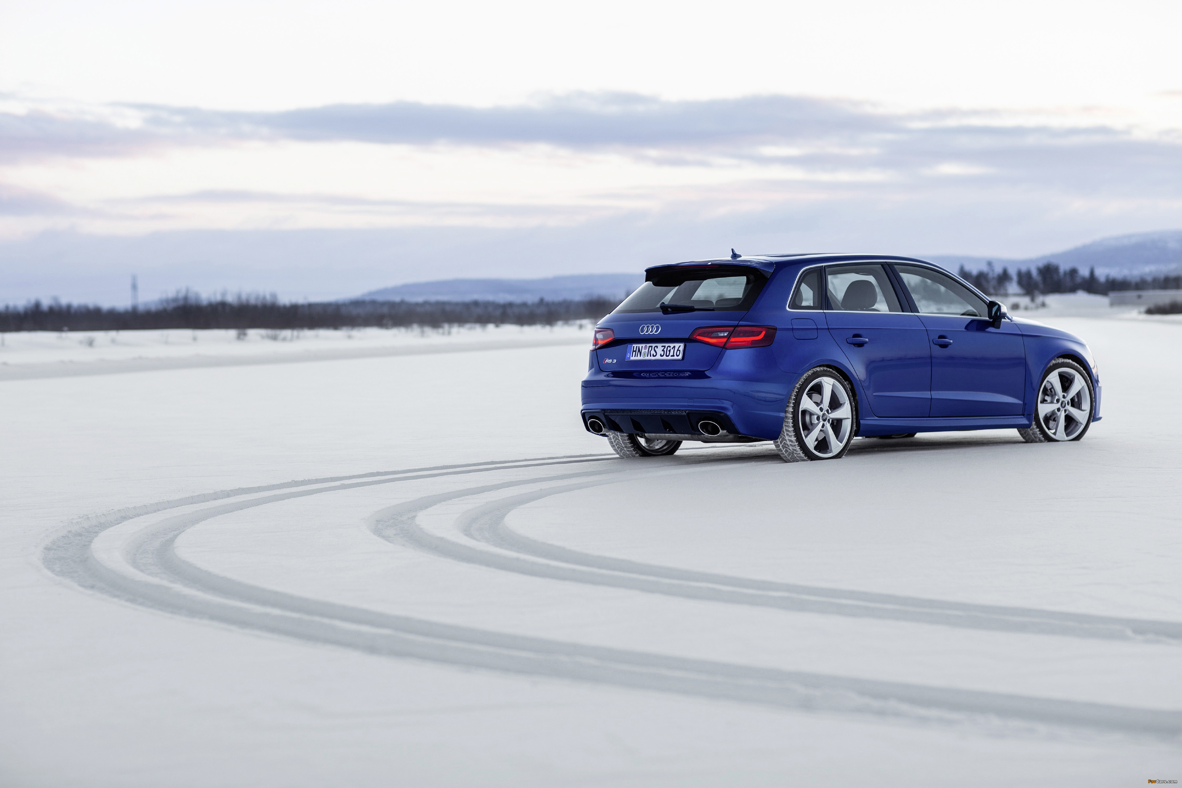 Audi RS 3 Sportback (8V) 2015 photos (4096 x 2730)