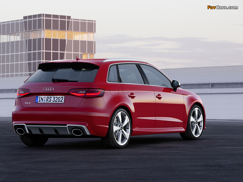 Images of Audi RS 3 Sportback (8V) 2015 (800 x 600)