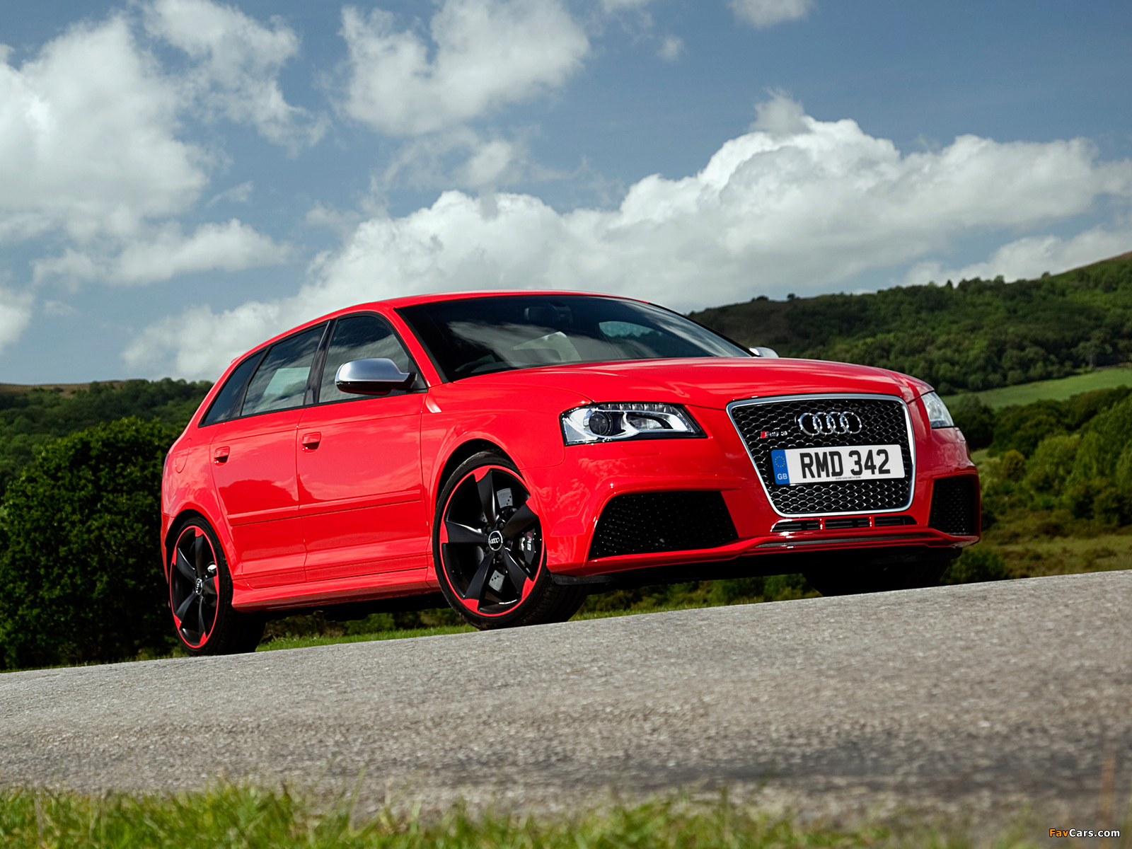 Pictures of Audi RS3 Sportback UK-spec (8PA) 2010 (1600 x 1200)
