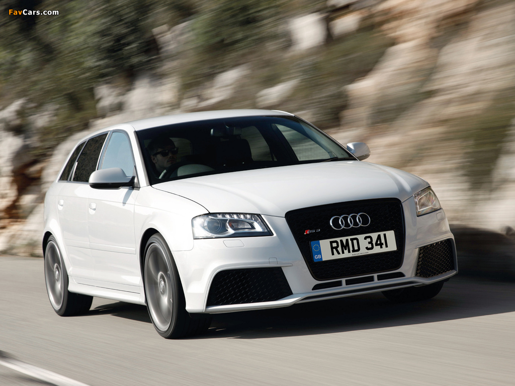 Pictures of Audi RS3 Sportback UK-spec (8PA) 2010 (1024 x 768)