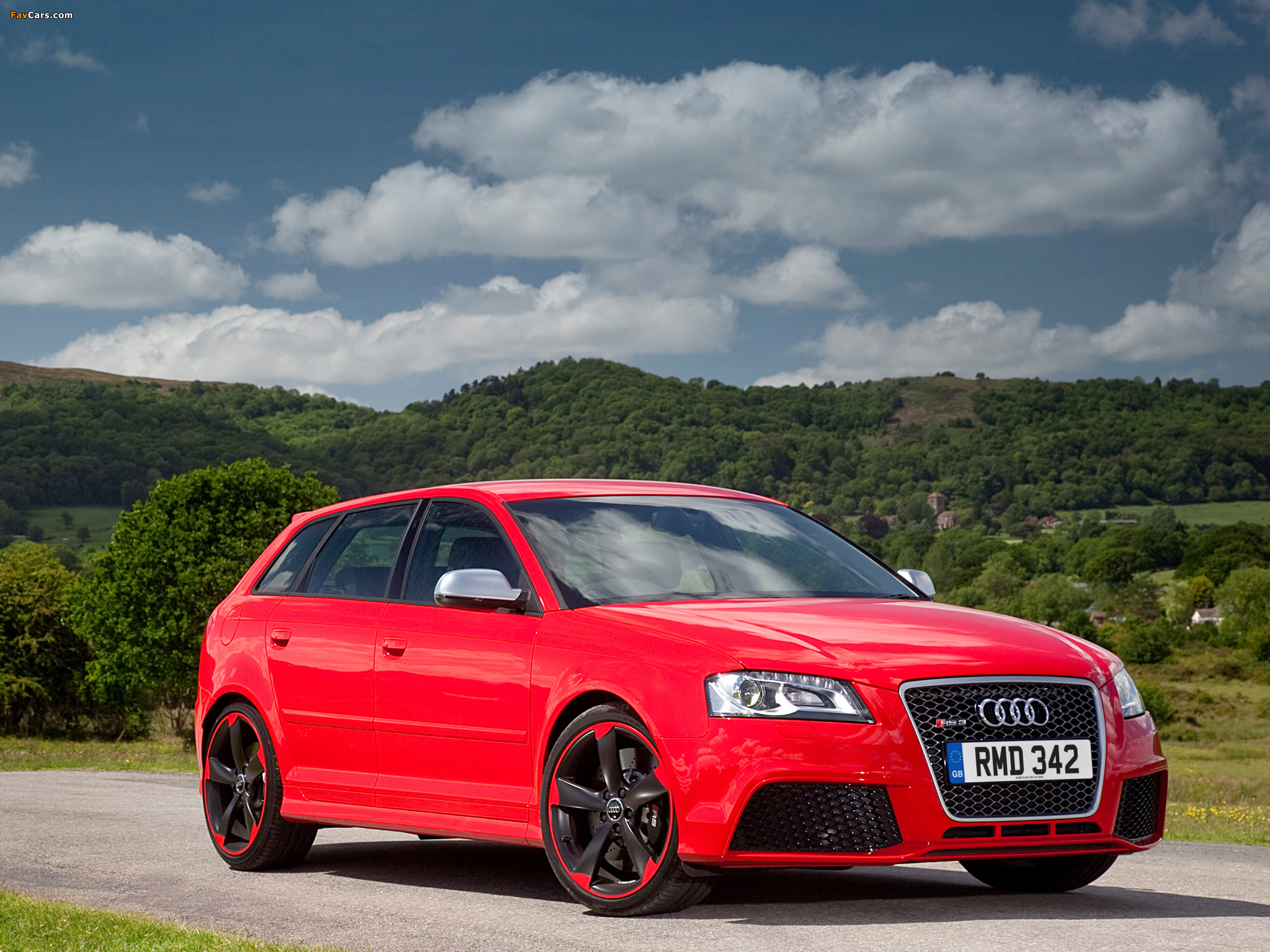 Pictures of Audi RS3 Sportback UK-spec (8PA) 2010 (2048 x 1536)