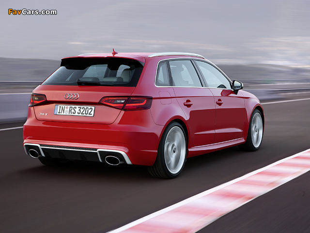 Audi RS 3 Sportback (8V) 2015 wallpapers (640 x 480)