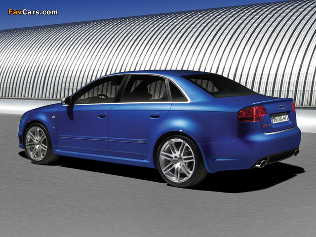 Audi RS4 Sedan (B7,8E) 2005–07 wallpapers (640 x 480)