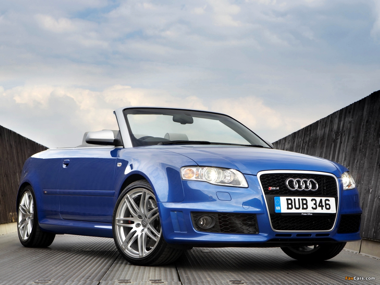 Audi RS4 Cabriolet UK-spec (B7,8H) 2006–08 photos (1280 x 960)