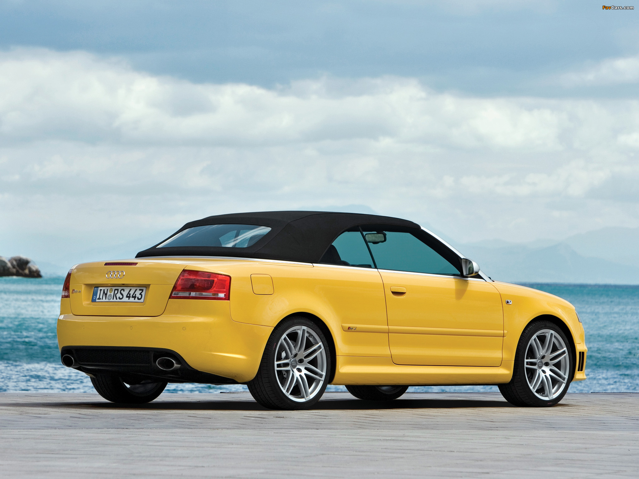 Audi RS4 Cabriolet (B7,8H) 2006–08 wallpapers (2048 x 1536)
