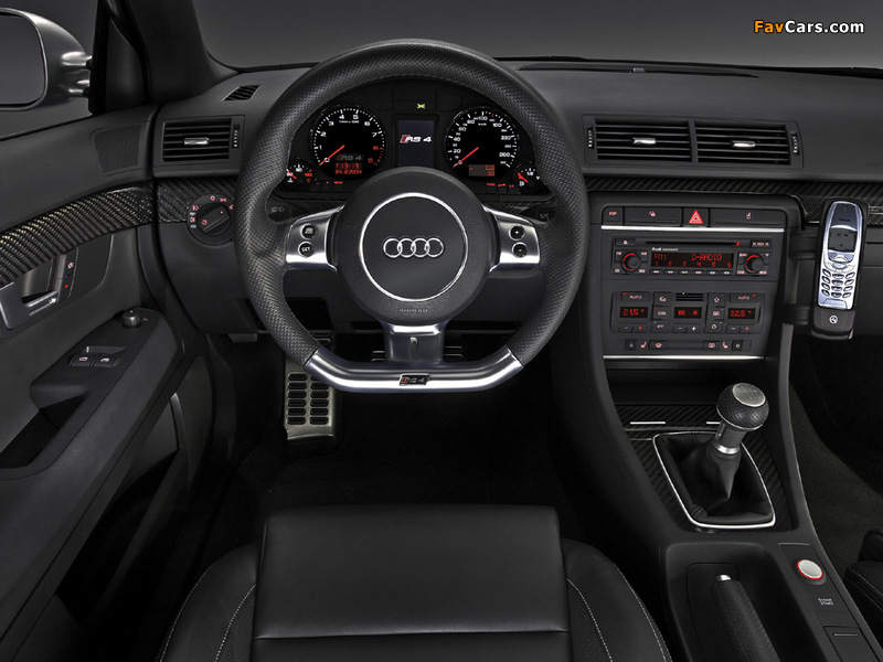 Images of Audi RS4 Sedan (B7,8E) 2005–07 (800 x 600)