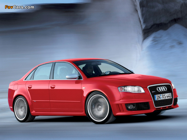 Images of Audi RS4 Sedan (B7,8E) 2005–07 (640 x 480)