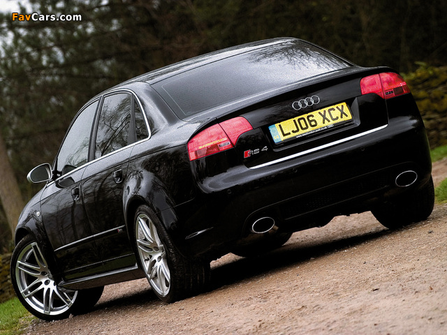 Photos of Audi RS4 Sedan UK-spec (B7,8E) 2005–07 (640 x 480)