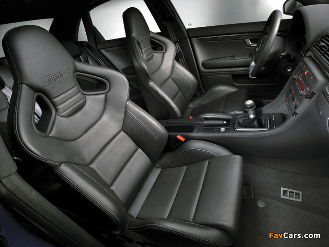 Photos of Audi RS4 Sedan (B7,8E) 2005–07 (640 x 480)