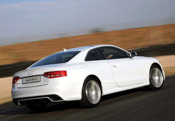 Audi RS5 Coupe ZA-spec 2010 images