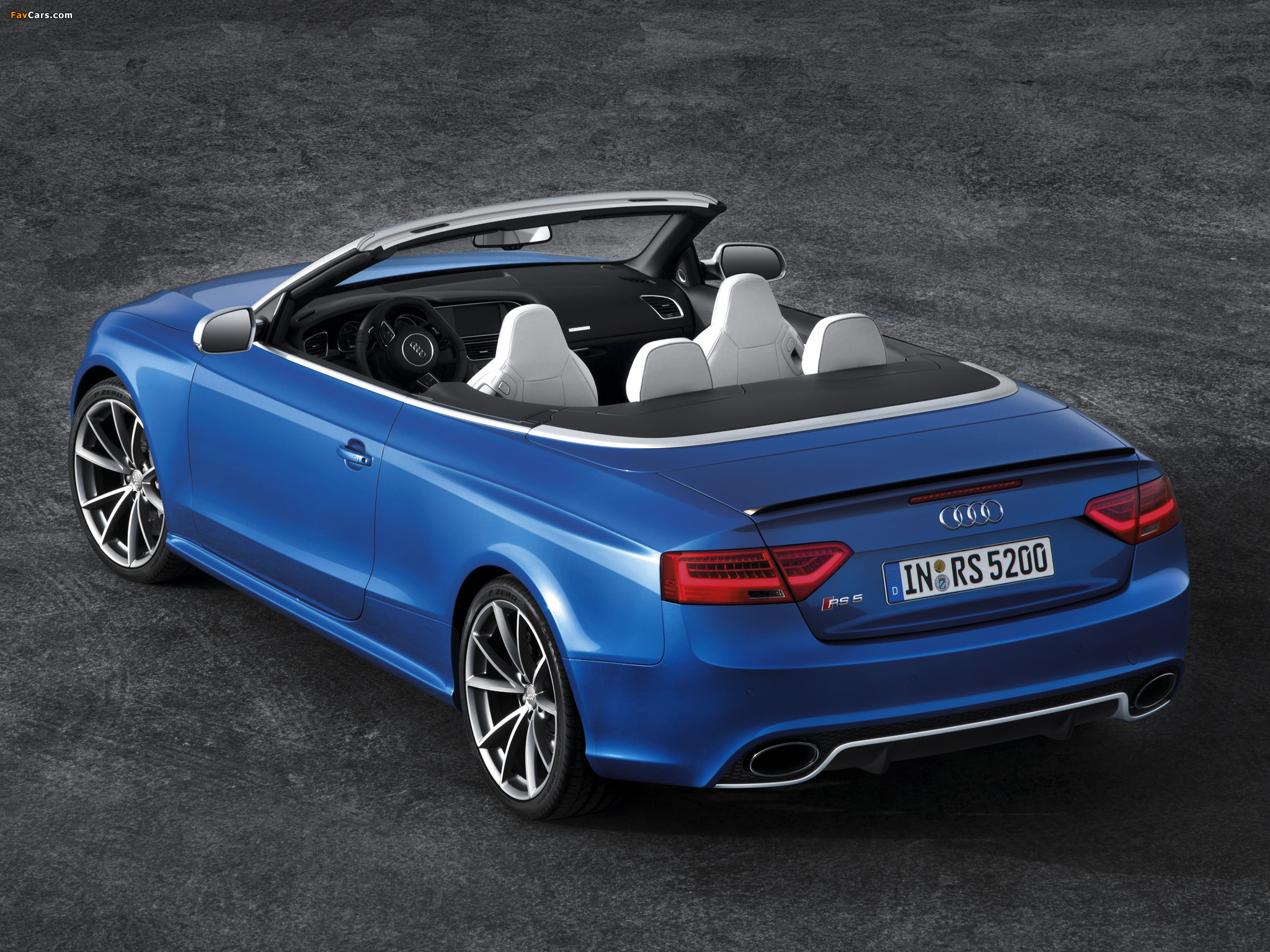 Audi RS5 Cabriolet 2012 wallpapers (2048 x 1536)