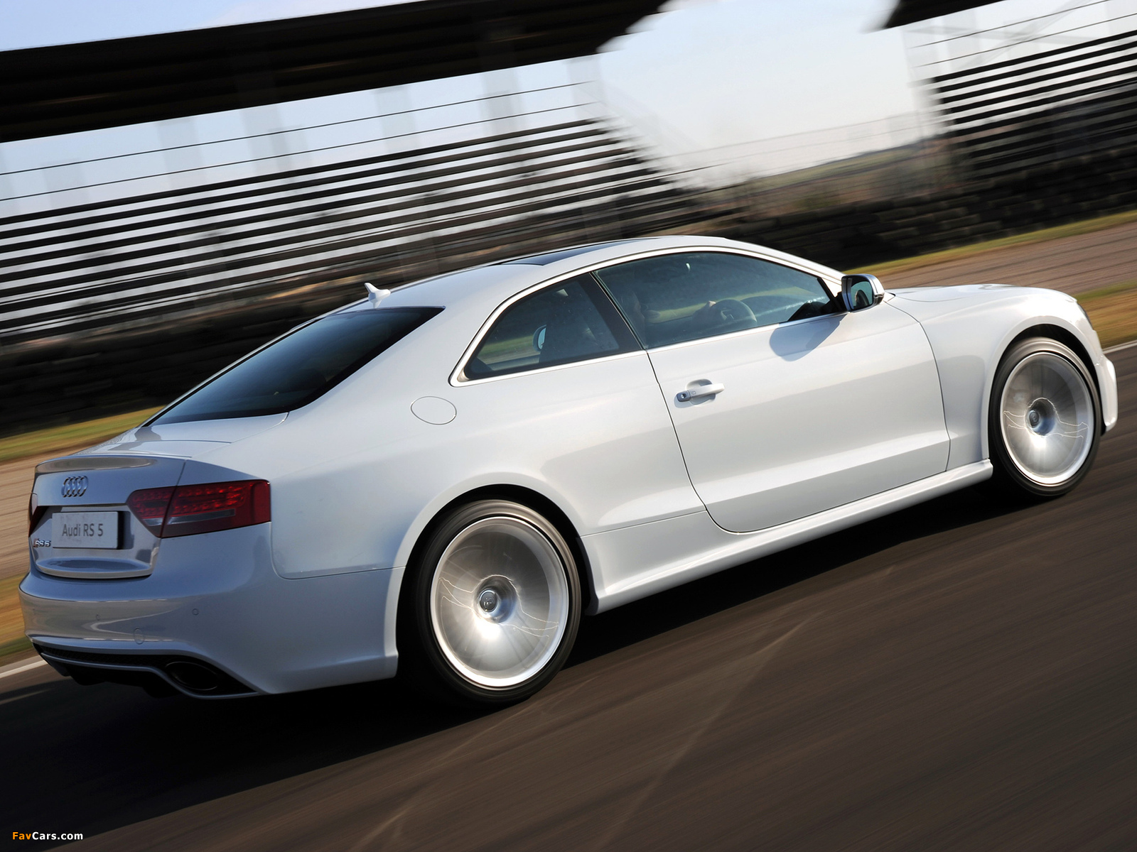 Pictures of Audi RS5 Coupe ZA-spec 2010 (1600 x 1200)