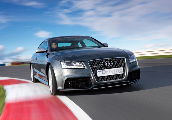 Audi RS5 Coupe UK-spec 2010–12 wallpapers