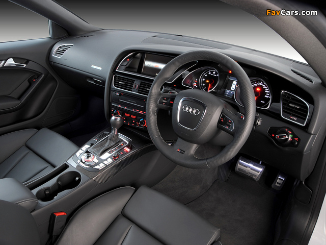 Audi RS5 Coupe ZA-spec 2010 wallpapers (640 x 480)