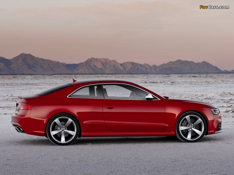Audi RS5 Coupe 2012 wallpapers (800 x 600)