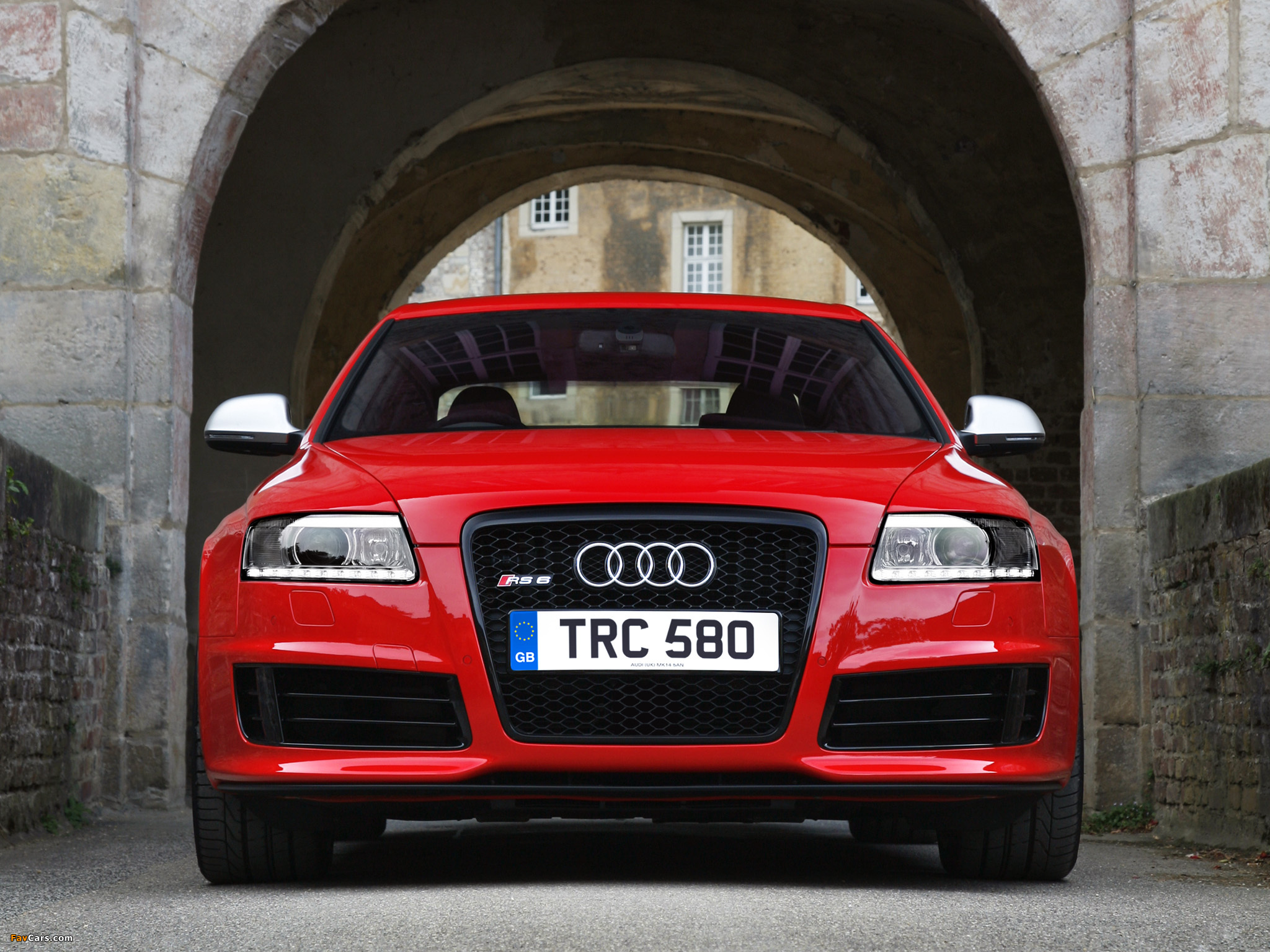 Pictures of Audi RS6 Sedan UK-spec (4F,C6) 2008–10 (2048 x 1536)