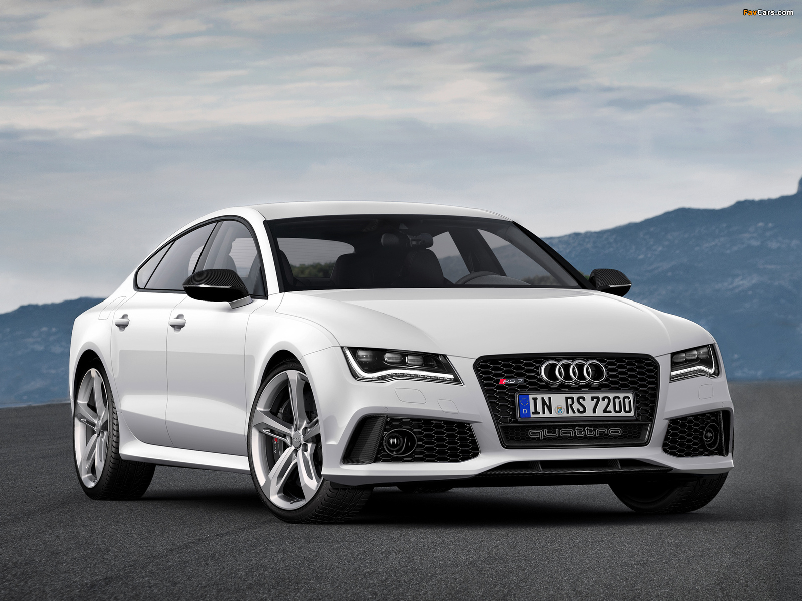 Audi RS7 Sportback 2013 wallpapers (1600 x 1200)