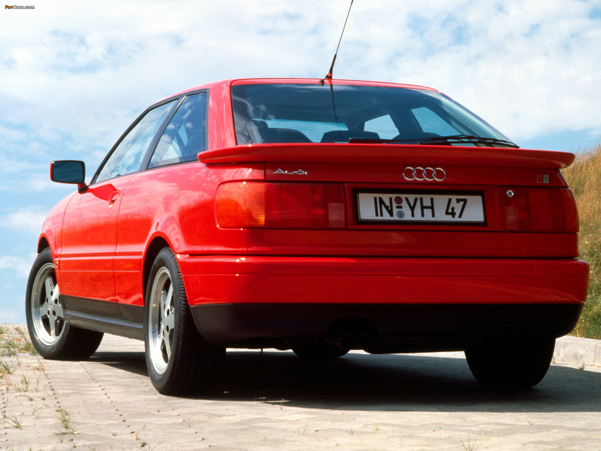 Photos of Audi S2 Coupe (89,8B) 1990–96 (2048 x 1536)