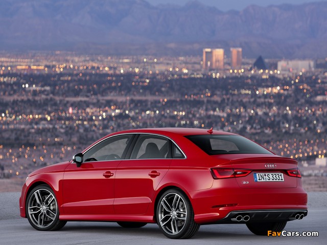 Images of Audi S3 Sedan (8V) 2013 (640 x 480)