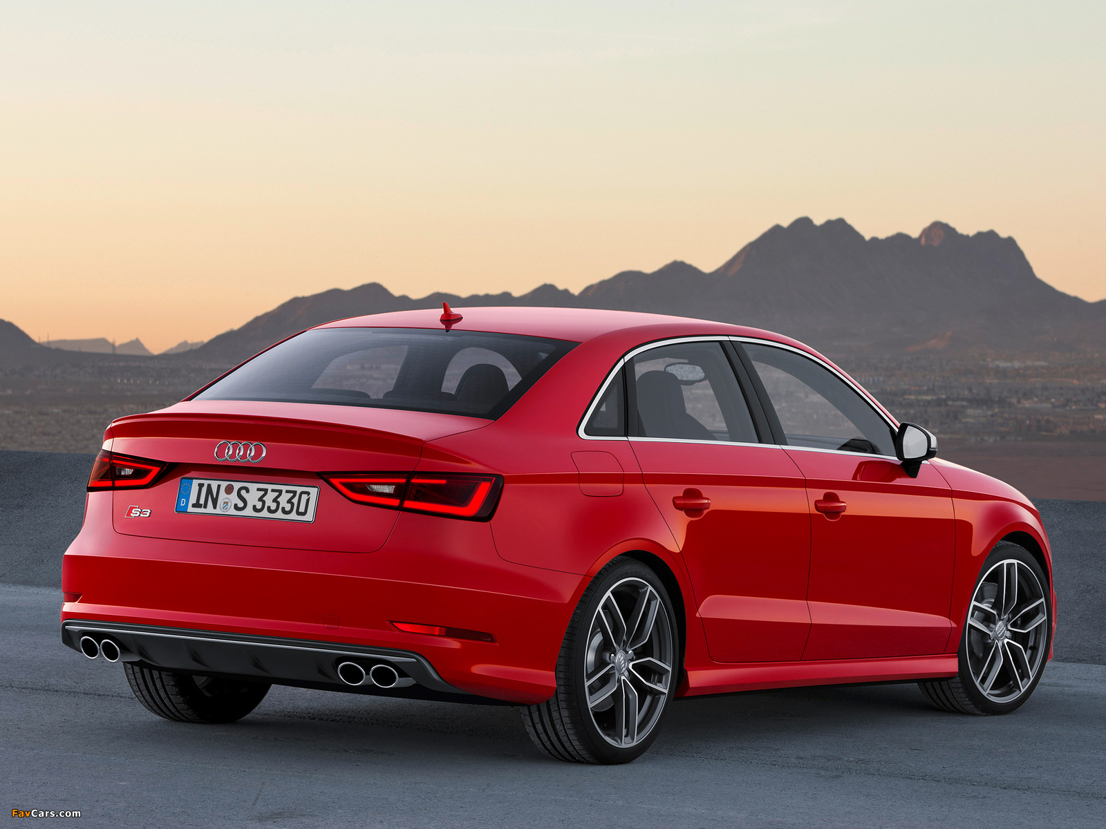 Audi S3 Sedan (8V) 2013 wallpapers (1600 x 1200)