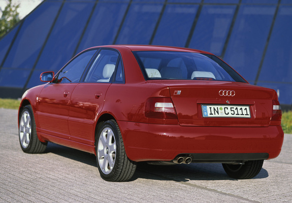 Audi S4 Sedan (B5,8D) 1997–2002 photos