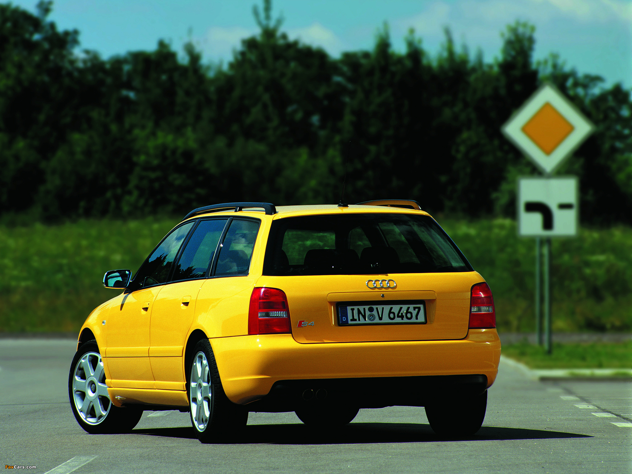 Audi S4 Avant (B5,8D) 1997–2002 photos (2048 x 1536)