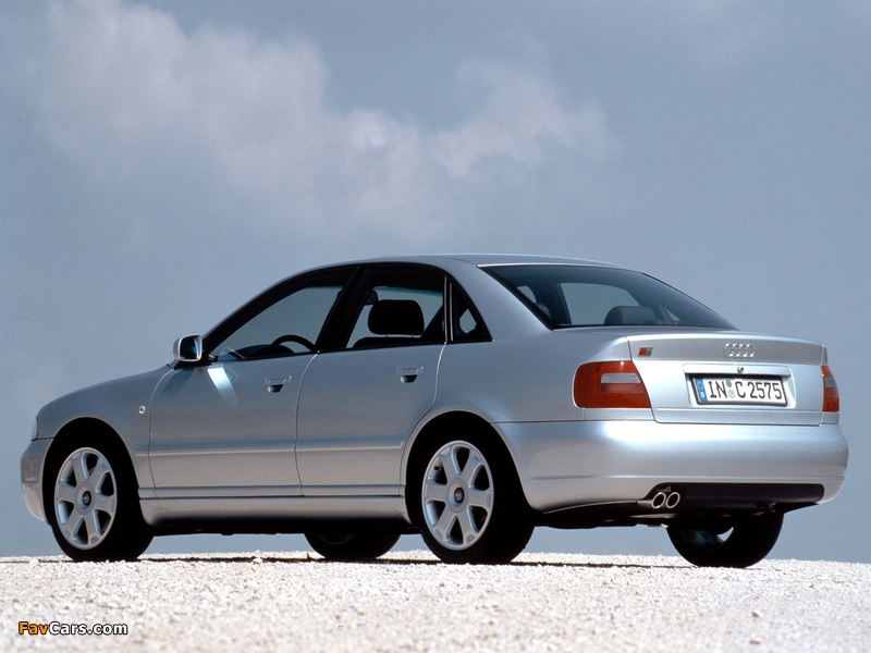 Audi S4 Sedan (B5,8D) 1997–2002 pictures (800 x 600)