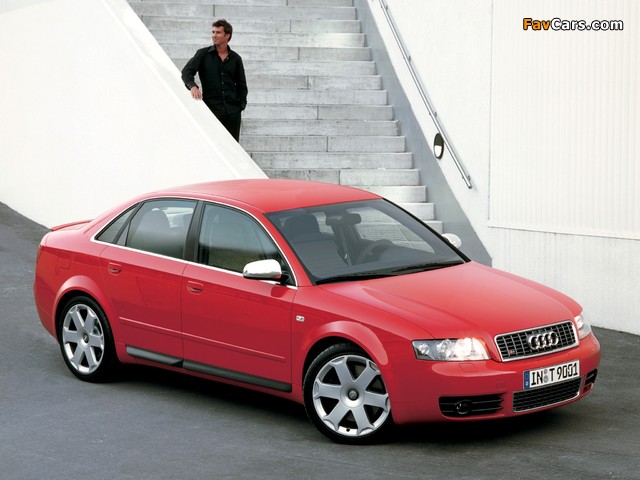 Audi S4 Sedan (B6,8E) 2003–05 pictures (640 x 480)