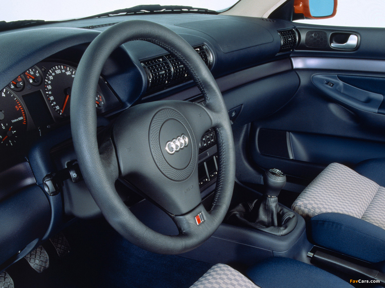 Photos of Audi S4 Sedan (B5,8D) 1997–2002 (1280 x 960)