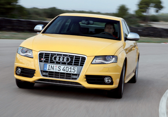 Photos of Audi S4 Sedan (B8,8K) 2009–11