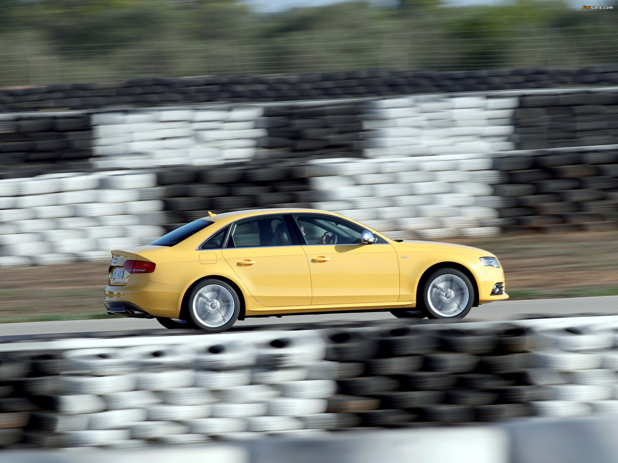 Photos of Audi S4 Sedan (B8,8K) 2009–11 (2048 x 1536)