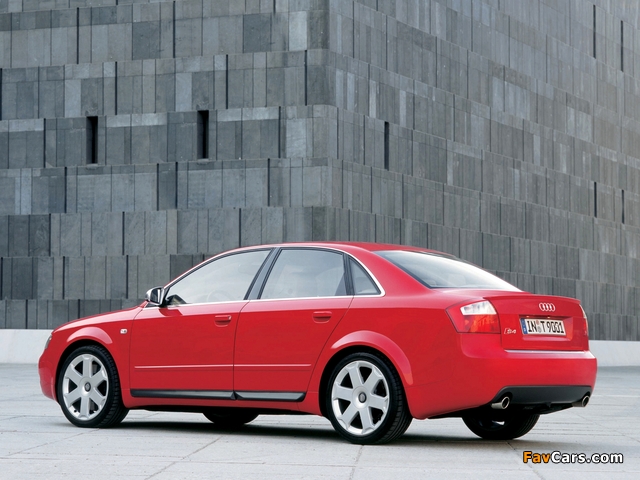 Audi S4 Sedan (B6,8E) 2003–05 wallpapers (640 x 480)