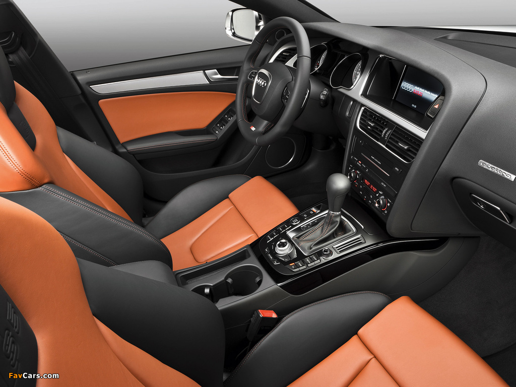 Audi S5 Sportback 2010–11 images (1024 x 768)