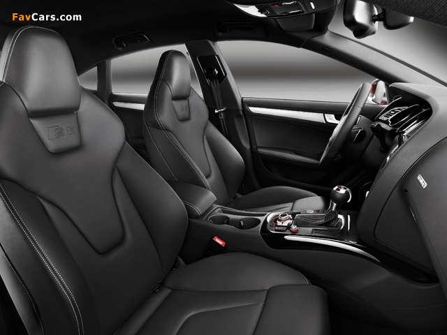 Audi S5 Sportback 2011 images (640 x 480)