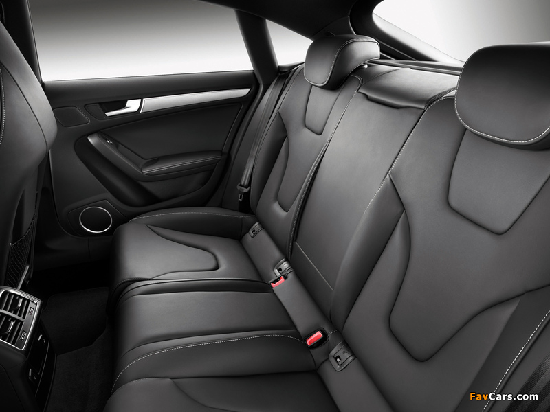 Audi S5 Sportback 2011 wallpapers (800 x 600)