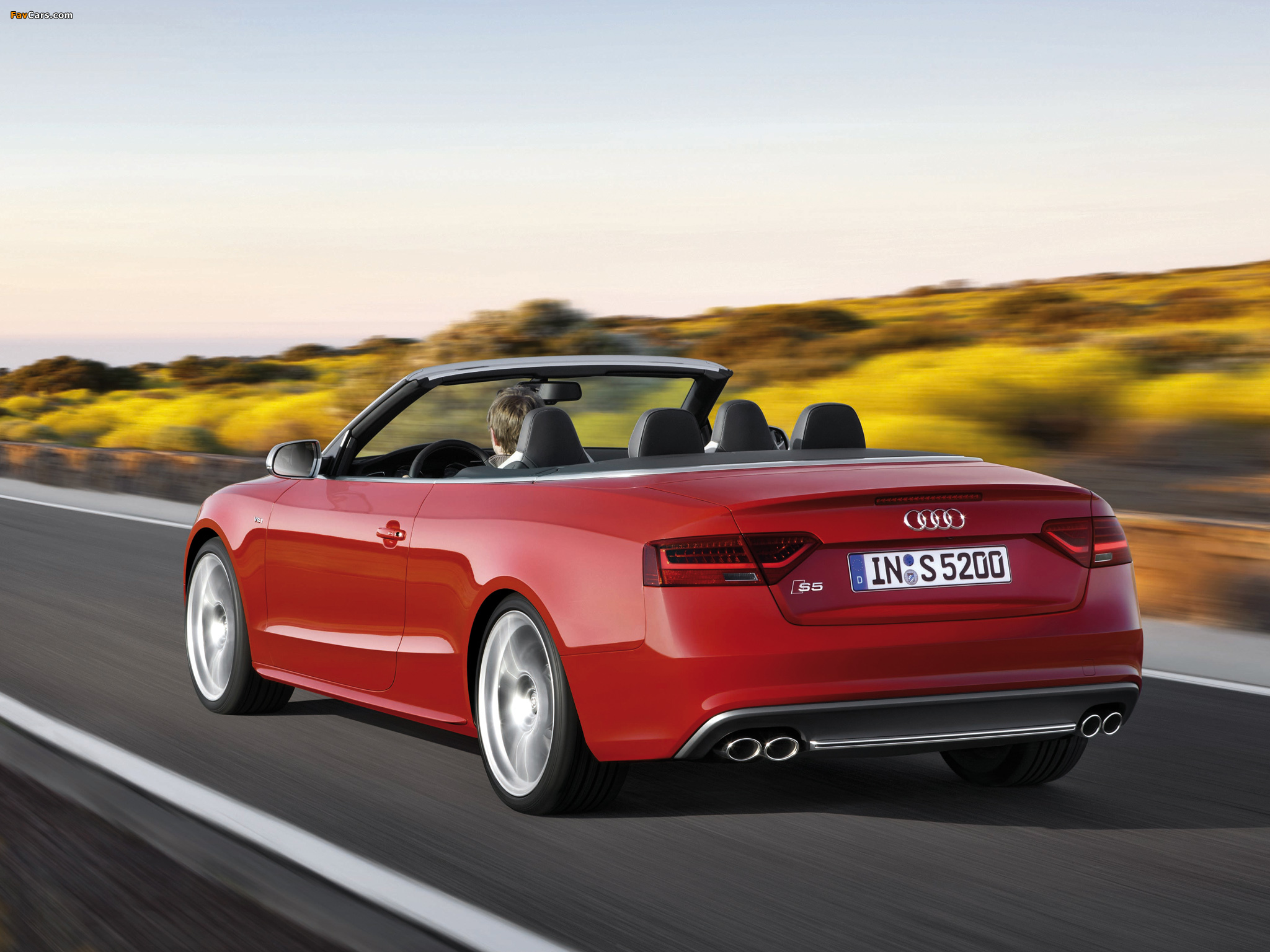 Audi S5 Cabriolet 2011 wallpapers (2048 x 1536)