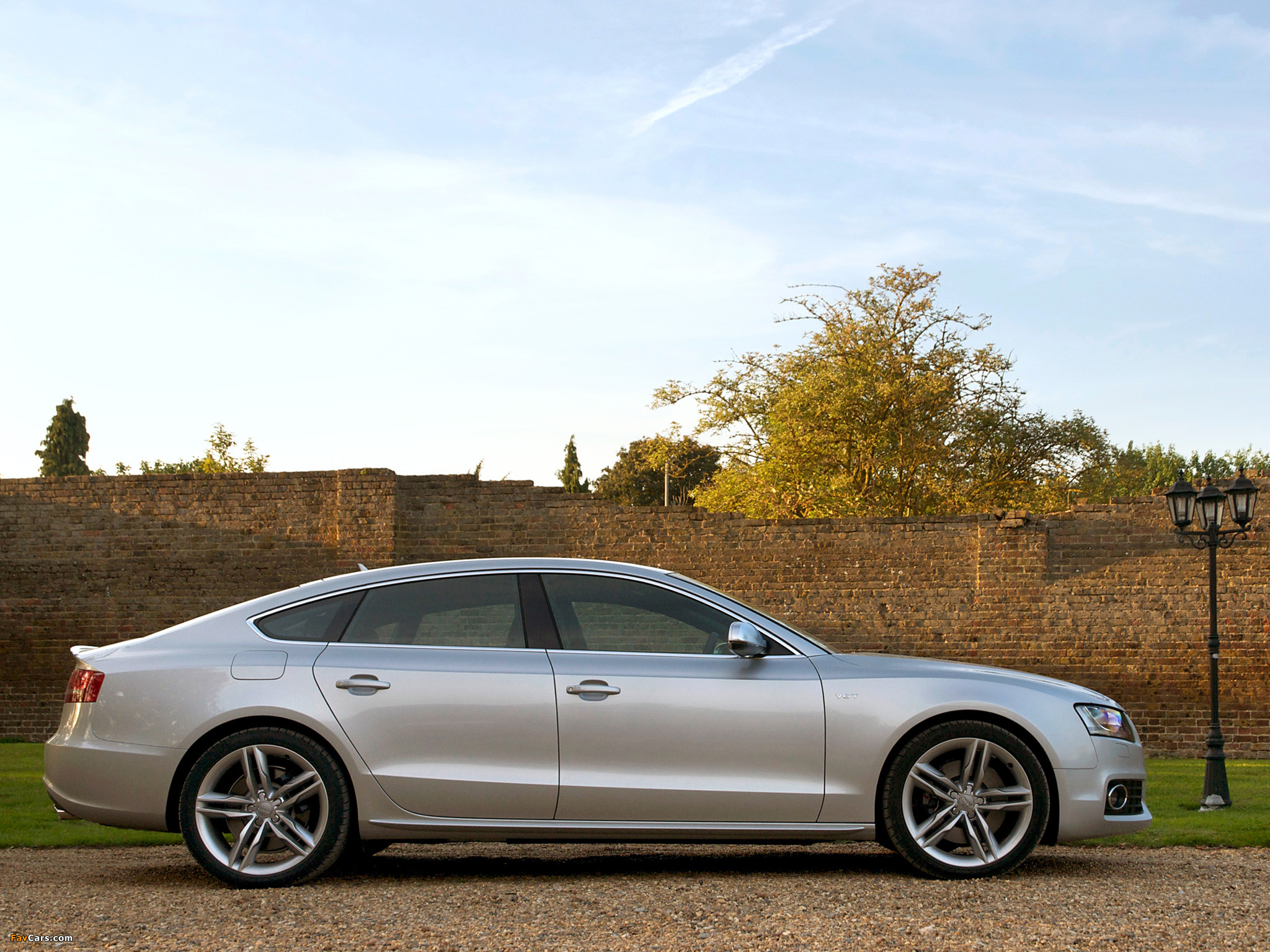 Pictures of Audi S5 Sportback UK-spec 2010–11 (2048 x 1536)